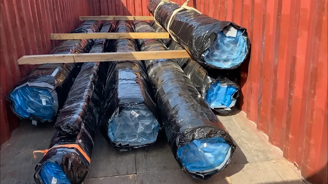 pipe-loading-img-3